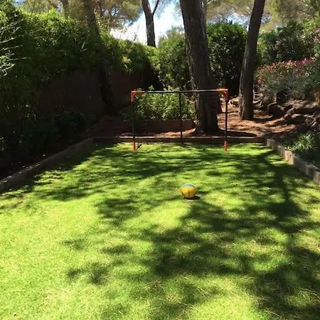 Dans Avec Piscine Et Barbeque, Raphael Valescure, Plages דירה
